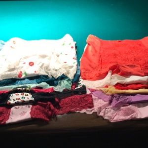 12 New Rhonda Shear Girdles in size 1X: 6 solid colors and 6 prints.  Set $60